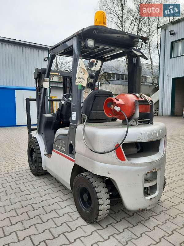 Вилочний навантажувач Nissan FG 2006 в Тернополі