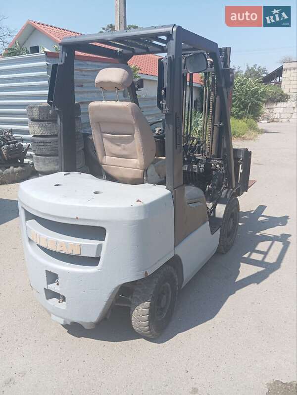 Вилочний навантажувач Nissan FG 2008 в Одесі