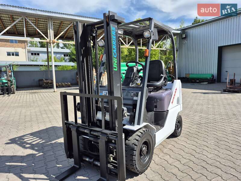 Вилочний навантажувач Nissan FG 2016 в Тернополі