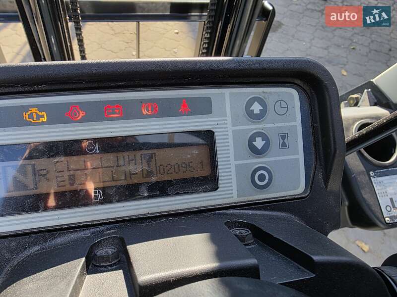 Вилочний навантажувач Nissan FG 2014 в Одесі