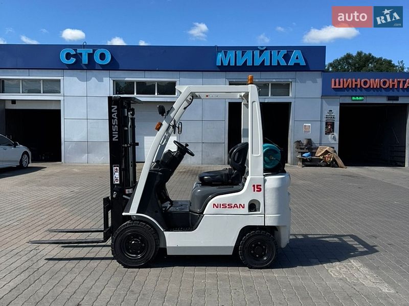 Nissan FG 2015
