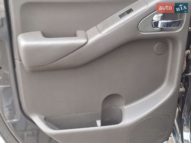 Пикап Nissan Frontier 2014 в Одессе