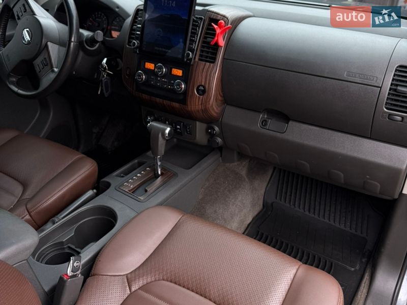 Пикап Nissan Frontier 2017 в Запорожье