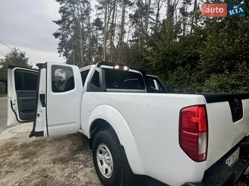Пикап Nissan Frontier 2017 в Житомире
