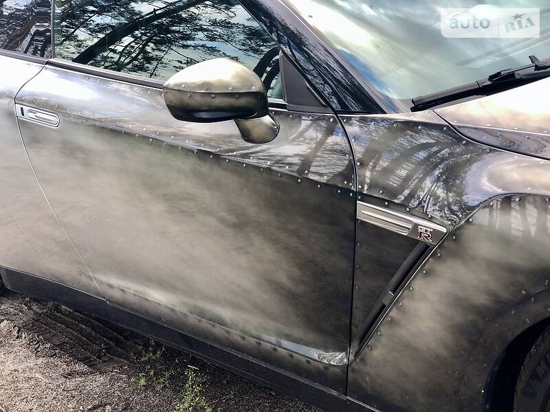 Купе Nissan GT-R 2008 в Києві