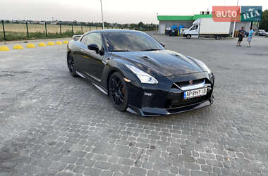 Купе Nissan GT-R 2015 в 