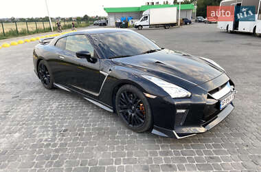 Купе Nissan GT-R 2015 в 