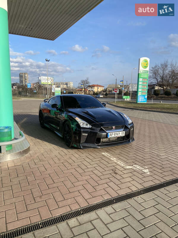 Купе Nissan GT-R 2015 в Запорожье