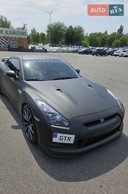 Купе Nissan GT-R 2008 в 