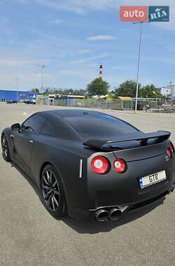 Купе Nissan GT-R 2008 в 