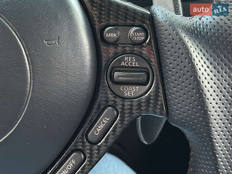 Купе Nissan GT-R 2013 в Києві