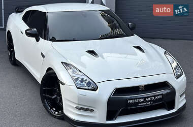 Купе Nissan GT-R 2013 в 