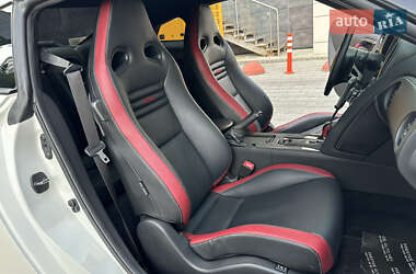 Купе Nissan GT-R 2013 в 