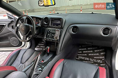 Купе Nissan GT-R 2013 в 