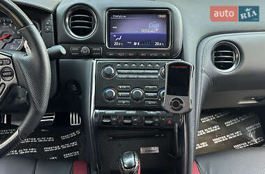 Купе Nissan GT-R 2013 в 
