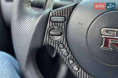 Купе Nissan GT-R 2013 в 