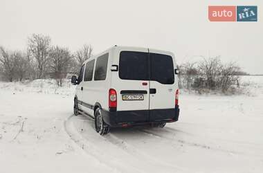 Микроавтобус Nissan Interstar 2005 в 