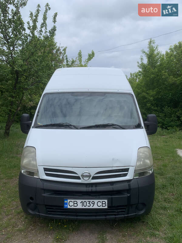 Грузовой фургон Nissan Interstar 2006 в 