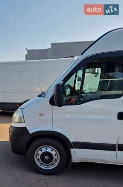 Грузовой фургон Nissan Interstar 2005 в 