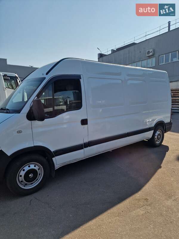 Грузовой фургон Nissan Interstar 2005 в 