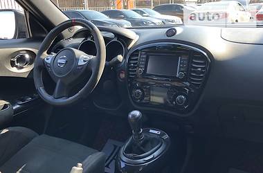 Внедорожник / Кроссовер Nissan Juke 2015 в 