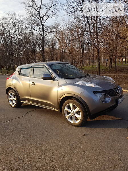 Внедорожник / Кроссовер Nissan Juke 2012 в Запорожье