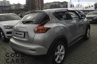Позашляховик / Кросовер Nissan Juke 2011 в 