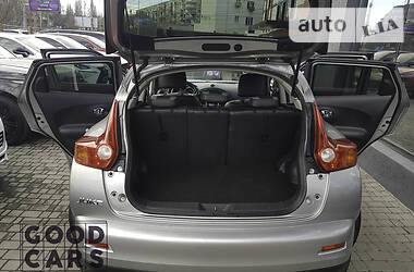 Позашляховик / Кросовер Nissan Juke 2011 в 