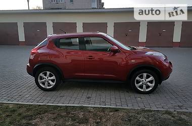 Внедорожник / Кроссовер Nissan Juke 2012 в Березному