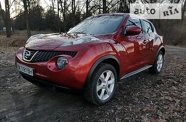 Внедорожник / Кроссовер Nissan Juke 2012 в Березному