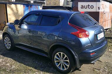 Позашляховик / Кросовер Nissan Juke 2012 в 