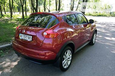 Позашляховик / Кросовер Nissan Juke 2014 в 