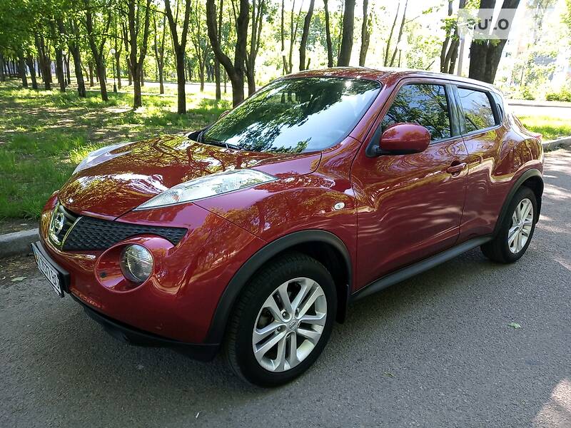 Позашляховик / Кросовер Nissan Juke 2014 в 