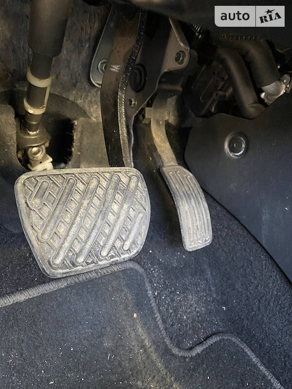 Позашляховик / Кросовер Nissan Juke 2015 в Києві фото 15 Позашляховик / Кросовер Nissan Juke 2015 в Києві