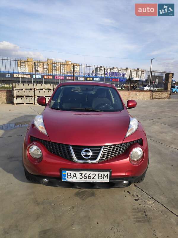 Позашляховик / Кросовер Nissan Juke 2013 в Первомайську