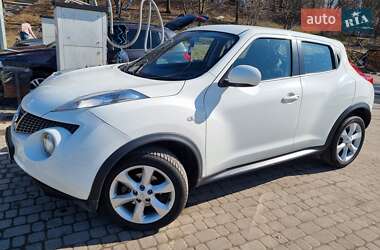 Позашляховик / Кросовер Nissan Juke 2013 в 