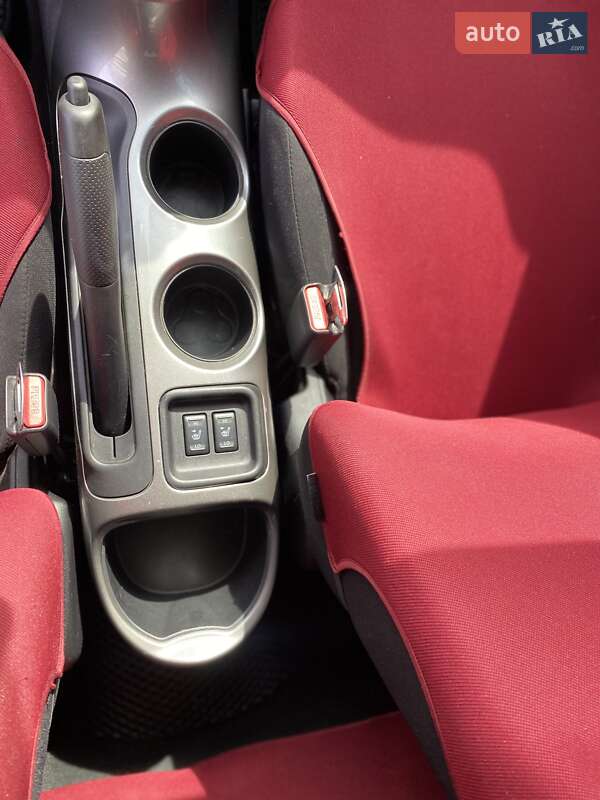 Внедорожник / Кроссовер Nissan Juke 2012 в Гайвороне