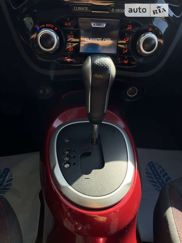 Внедорожник / Кроссовер Nissan Juke 2012 в Тячеве