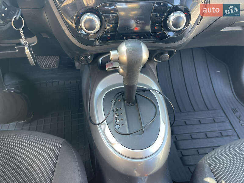 Внедорожник / Кроссовер Nissan Juke 2011 в Одессе