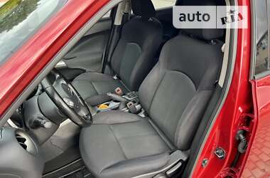 Внедорожник / Кроссовер Nissan Juke 2013 в 