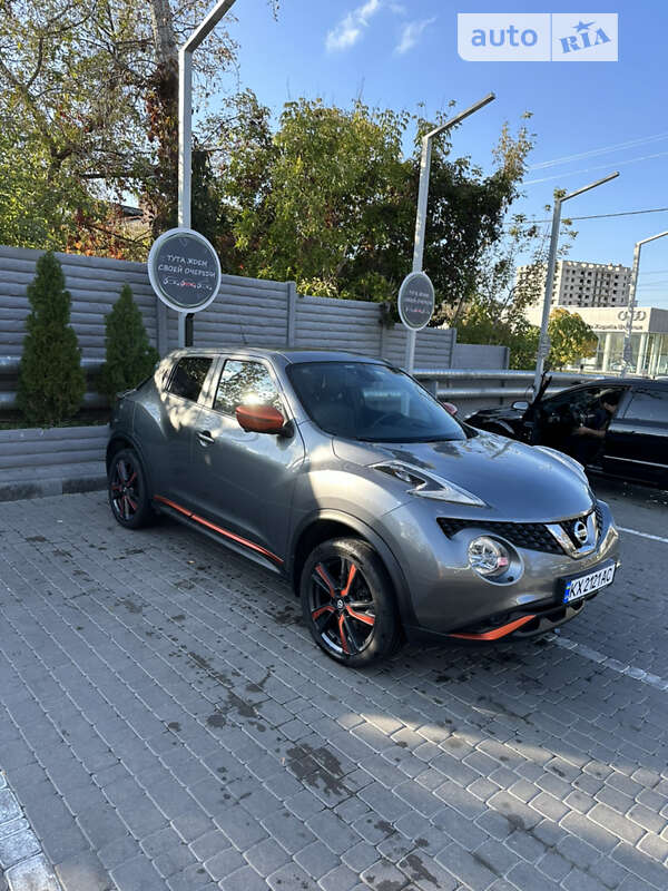 Внедорожник / Кроссовер Nissan Juke 2018 в 