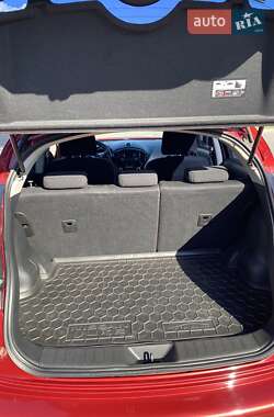 Позашляховик / Кросовер Nissan Juke 2012 в Лозовій