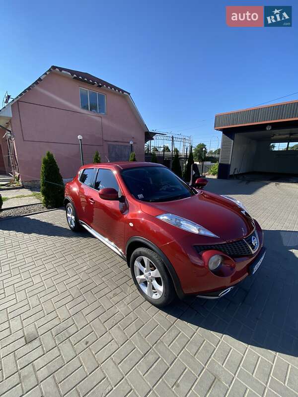 Внедорожник / Кроссовер Nissan Juke 2012 в Лозовой