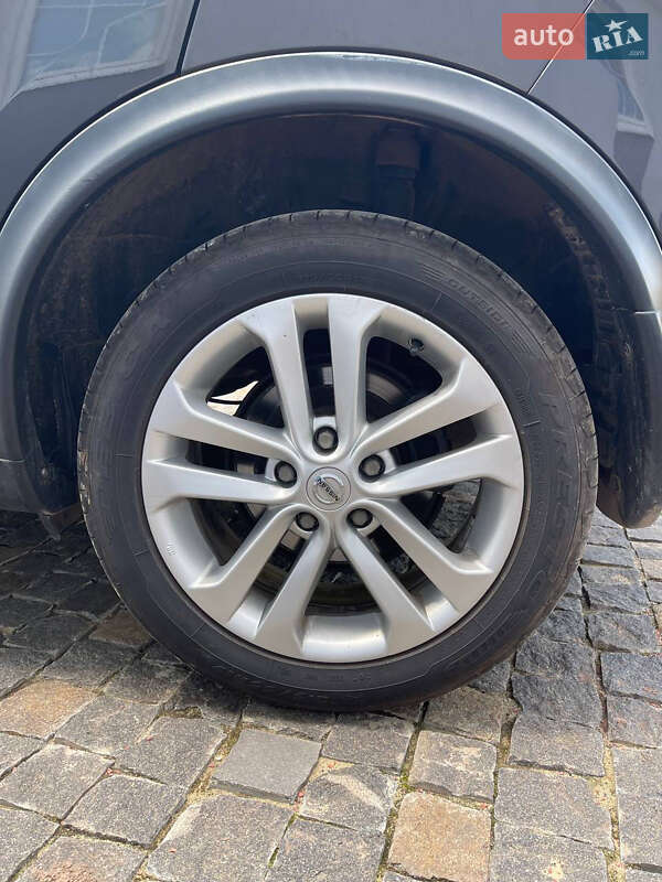 Внедорожник / Кроссовер Nissan Juke 2011 в Дублянах