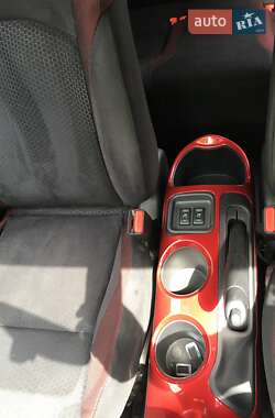 Внедорожник / Кроссовер Nissan Juke 2012 в 
