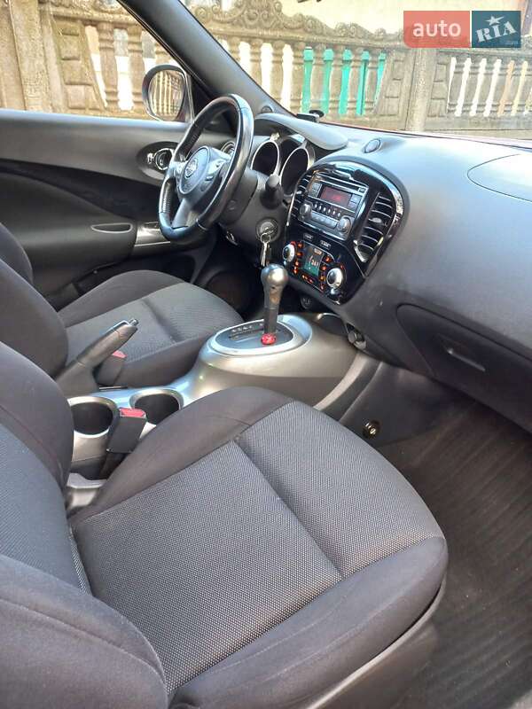 Внедорожник / Кроссовер Nissan Juke 2013 в Звягеле
