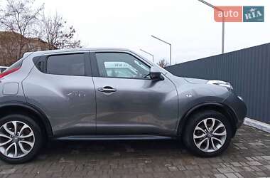 Внедорожник / Кроссовер Nissan Juke 2013 в 