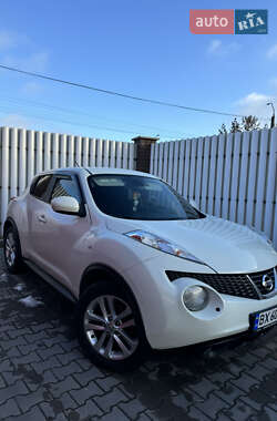 Внедорожник / Кроссовер Nissan Juke 2011 в Хмельницком