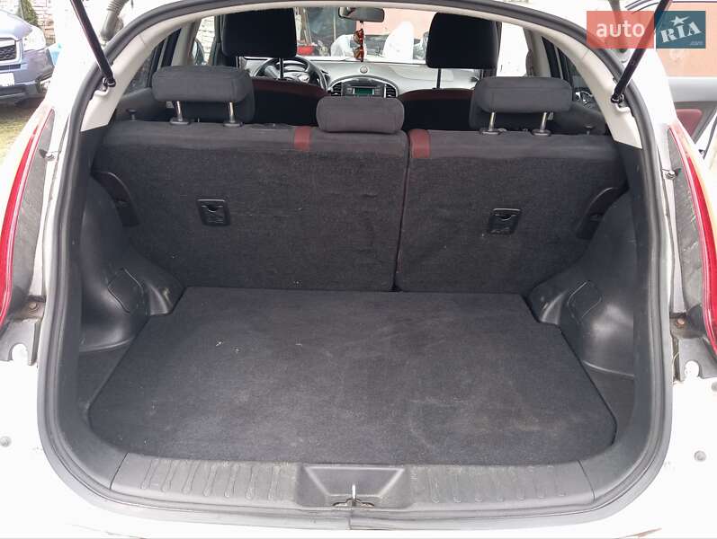 Позашляховик / Кросовер Nissan Juke 2011 в Львові