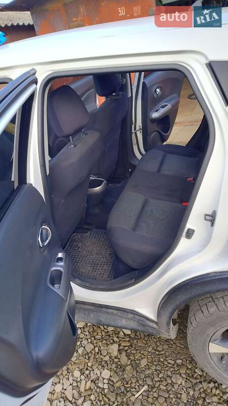 Позашляховик / Кросовер Nissan Juke 2012 в Стрию